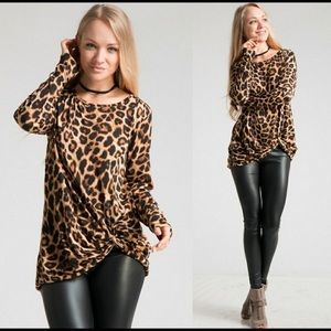 LEOPARD PRINT KNOT HEM TOP